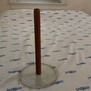 Hearth and Hand (Target) paper towel holder. Perfect condition!
